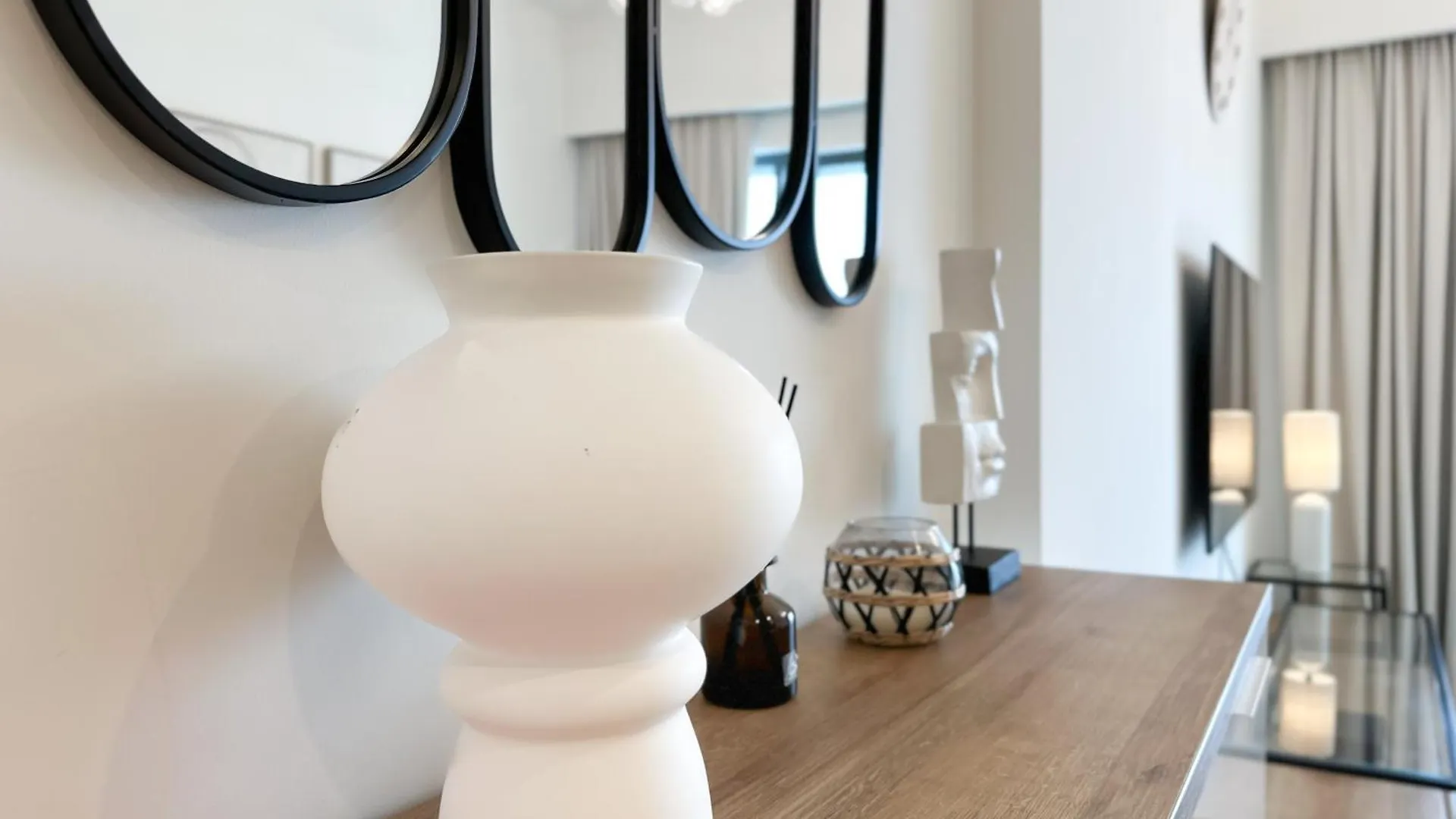 Apartment Trophy - Downtown Skyview Residence In 35Th Floor Dubai United Arab Emirates