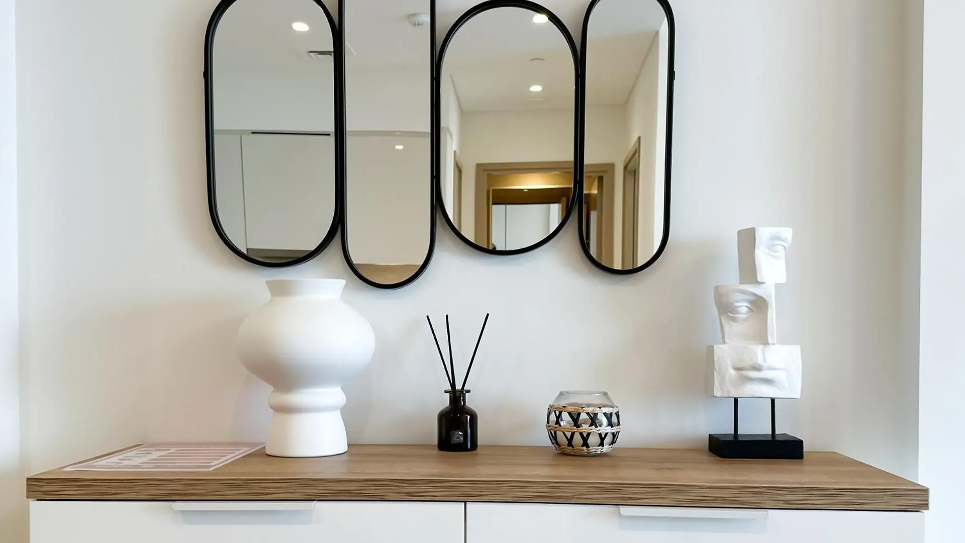 Apartment Trophy - Downtown Skyview Residence In 35Th Floor Dubai